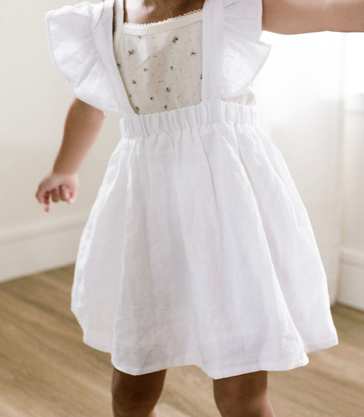 Linen Flutter Sleeve Suspender Skirt ‘White’