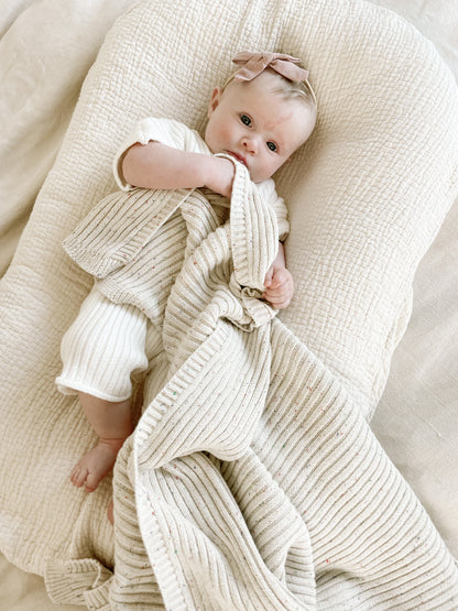 Sprinkle Knit Ribbed Blanket